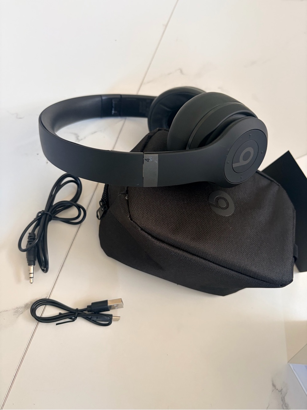 Beats Solo 4 Wireless Bluetooth Headphones - Matte Black